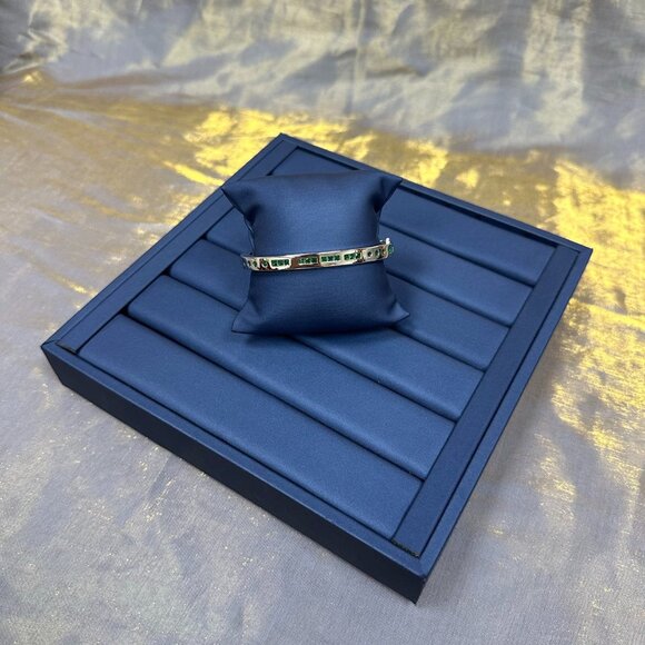 APM Monaco Bonheur Green Bangle - Picture 1 of 4